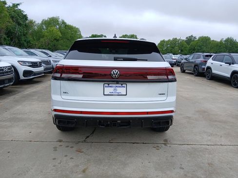 New 2026 Volkswagen Atlas Cross Sport SEL R-Line AWD/4WD image 4