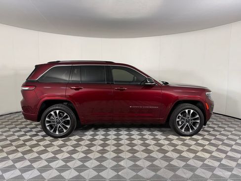 Used 2023 Jeep Grand Cherokee Overland AWD/4WD image 7