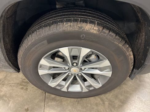 Certified 2025 Chevrolet Equinox LT AWD/4WD image 18