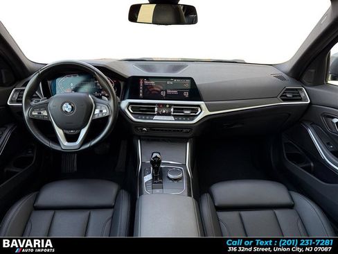 Used 2022 BMW 330i xDrive Sedan w/ Driving Assistance Package image 12