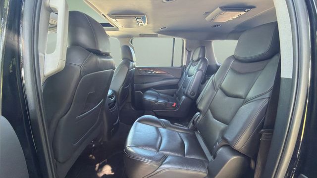 Used 2020 Cadillac Escalade ESV Premium Luxury w/ Escalade Sport Edition AWD/4WD image 12