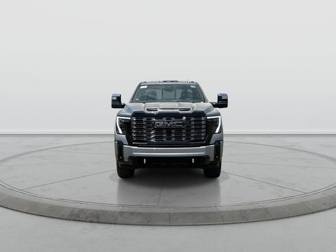 New 2026 GMC Sierra 3500 Denali Ultimate AWD/4WD image 3