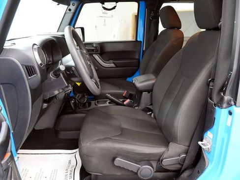 Used 2018 Jeep Wrangler Sport image 10