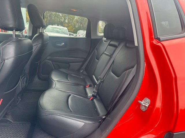 Used 2019 Jeep Compass Trailhawk w/ Leather Interior Group AWD/4WD image 13