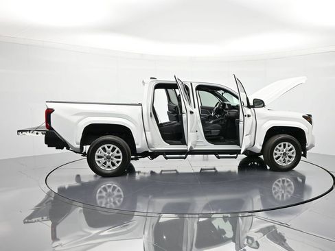 Used 2024 Toyota Tacoma SR image 47