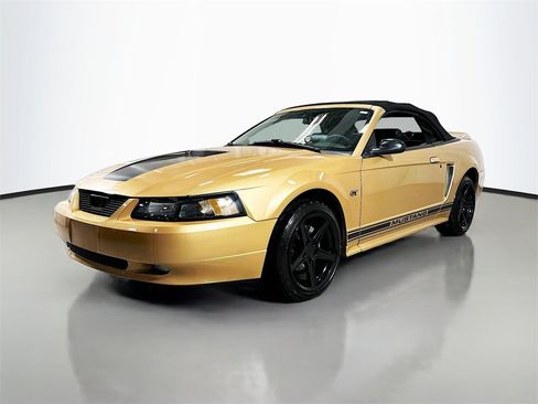 Used 2000 Ford Mustang GT image 2