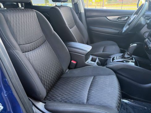 Used 2017 Nissan Rogue SV FWD image 26