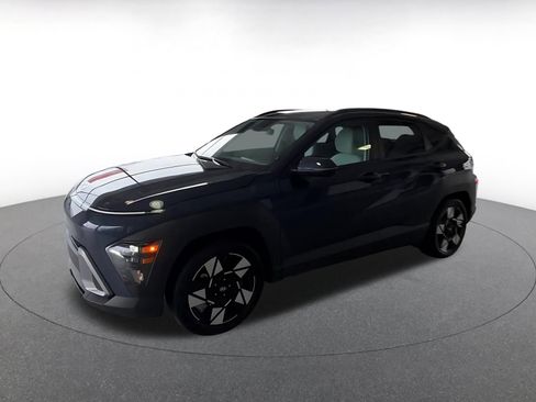 Used 2025 Hyundai Kona SEL FWD image 7