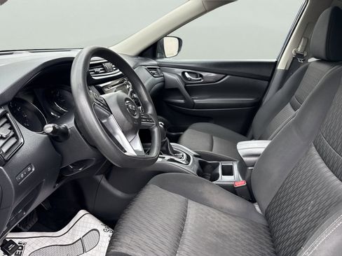 Used 2017 Nissan Rogue S image 17