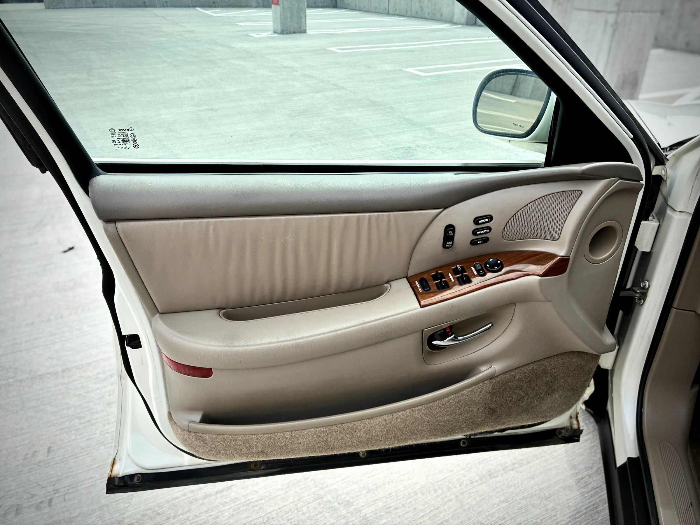 Used 2002 Buick Park Avenue w/ Prestige Pkg FWD image 25