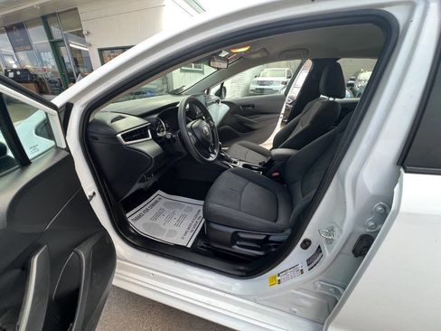 Used 2022 Toyota Corolla LE FWD image 13
