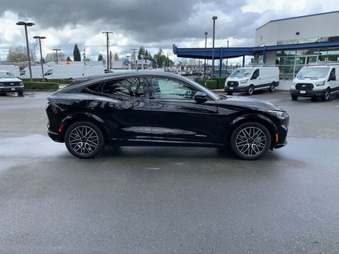 Used 2024 Ford Mustang Mach-E Premium image 9