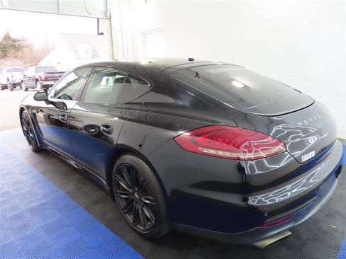 Used 2016 Porsche Panamera Edition image 10
