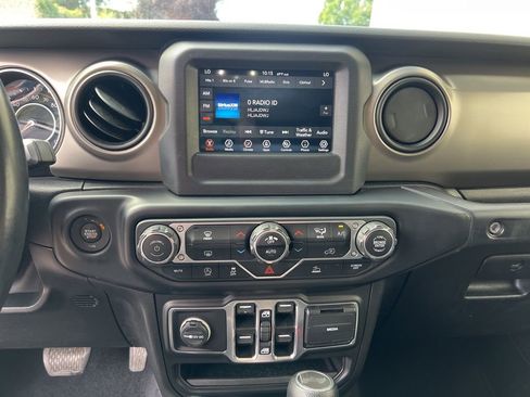 Used 2021 Jeep Wrangler Unlimited Sport image 15