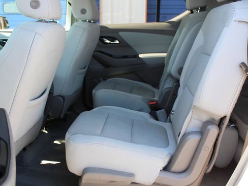 Used 2020 Chevrolet Traverse LT w/ Driver Confidence II Package image 42