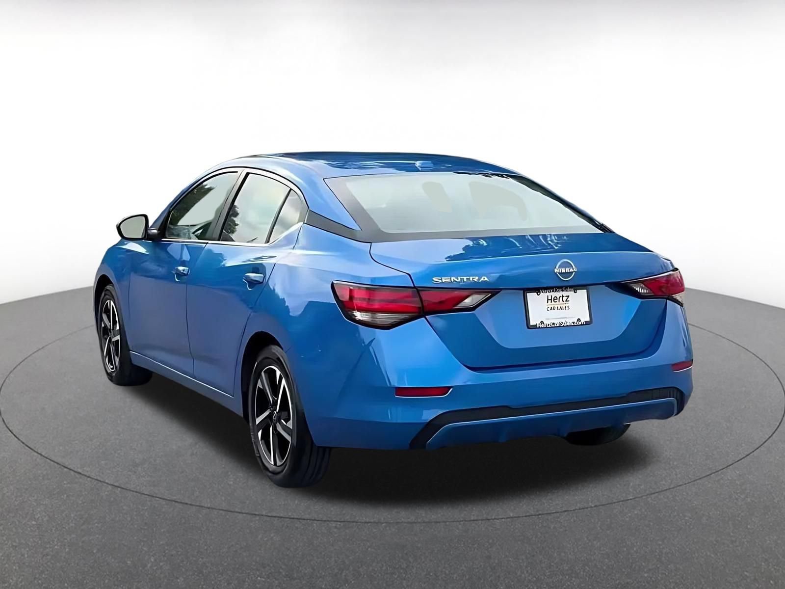 Used 2025 Nissan Sentra SV FWD image 10