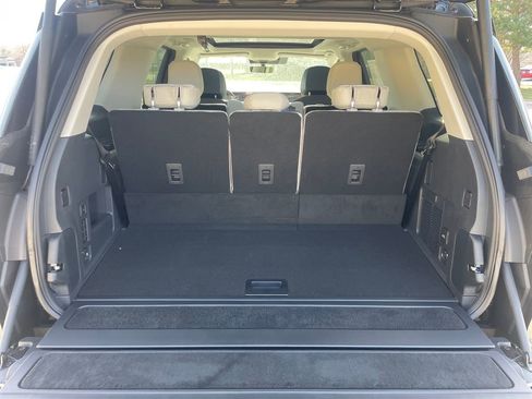 New 2026 Lincoln Navigator Reserve w/ Jet Appearance Package AWD/4WD image 15