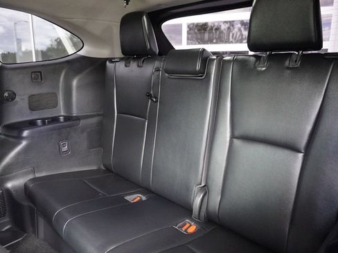 Used 2021 Toyota Highlander XLE FWD image 20