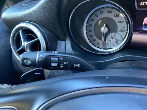 Used 2017 Mercedes-Benz GLA 250 4MATIC image 21