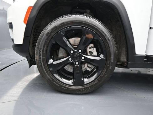 Used 2023 Jeep Grand Cherokee L Laredo AWD/4WD image 29