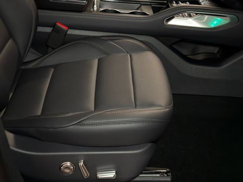 New 2026 Lincoln Nautilus Premier w/ Equipment Group 102A AWD/4WD image 12