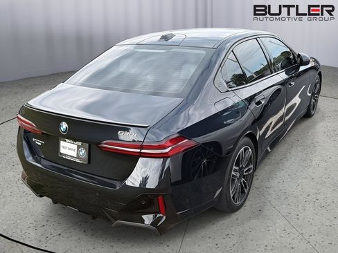 Used 2024 BMW 530i w/ Executive Package RWD image 10