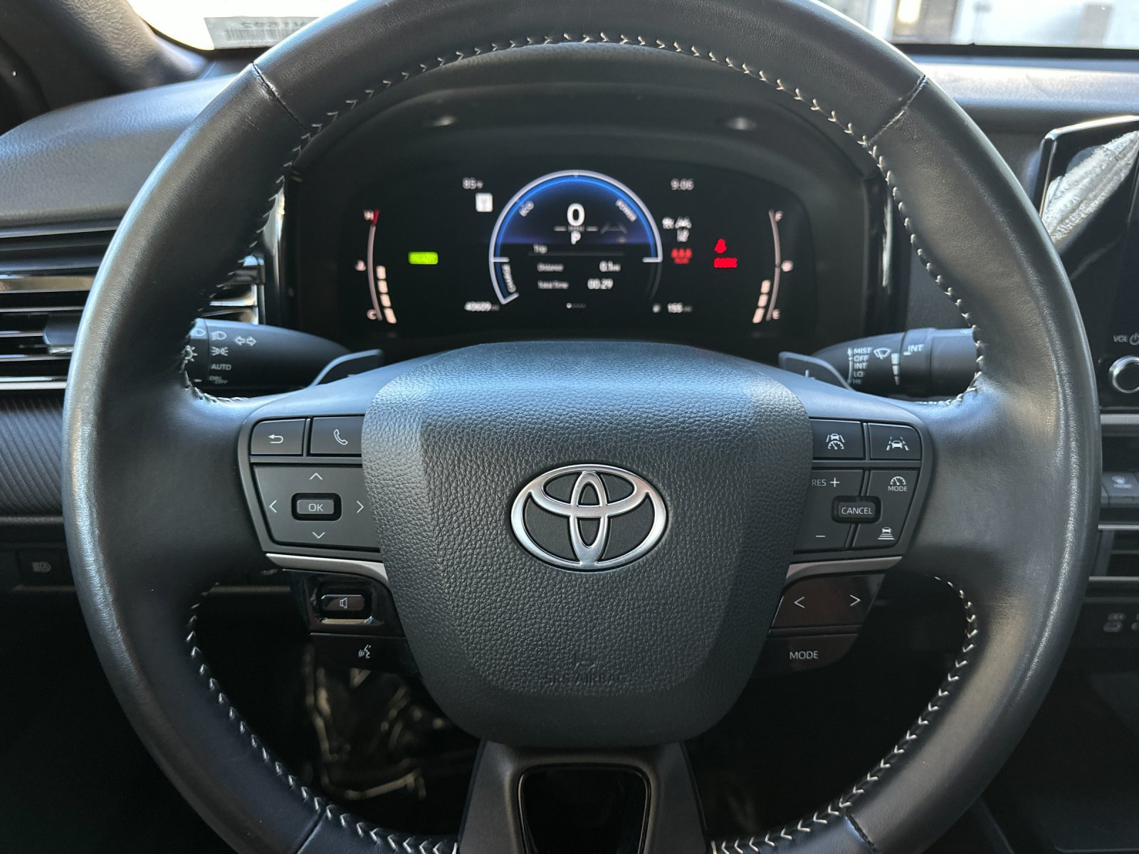 Used 2025 Toyota Camry SE FWD image 20