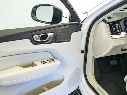 New 2026 Volvo XC60 B5 Ultra w/ Climate Package PRO image 25