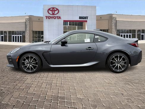 New 2025 Toyota GR86 image 3
