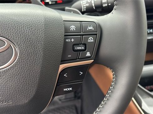 New 2025 Toyota Crown Signia w/ Advanced Technology Package image 16