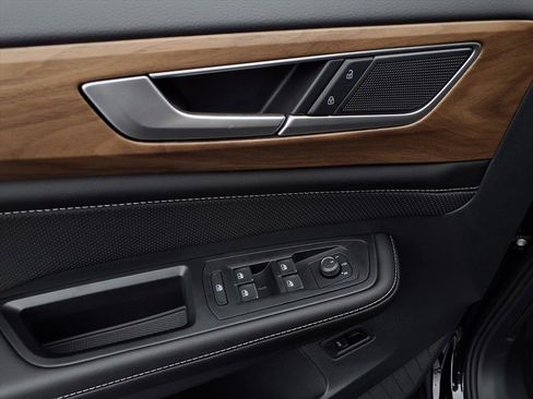 New 2026 Volkswagen Atlas SE image 14