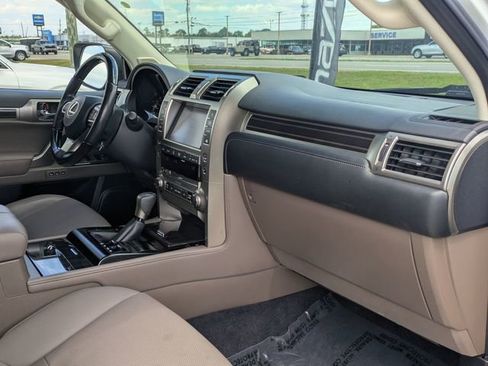 Used 2021 Lexus GX 460 Premium w/ Premium Package AWD/4WD image 30