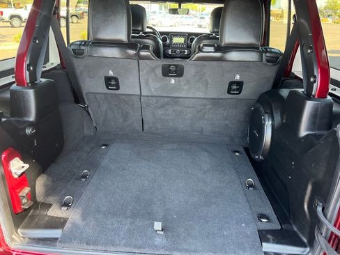Used 2021 Jeep Wrangler Unlimited Sahara image 13
