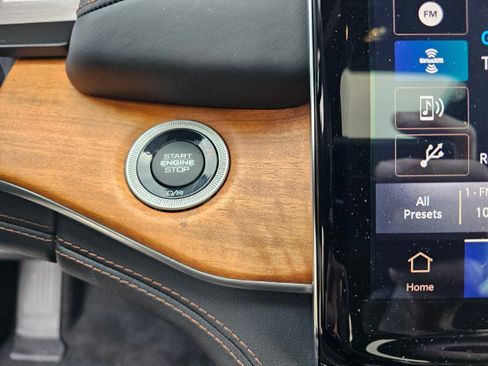 Used 2022 Jeep Grand Cherokee Summit image 37