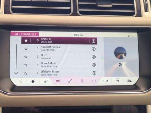 Used 2017 Land Rover Range Rover HSE AWD/4WD image 17
