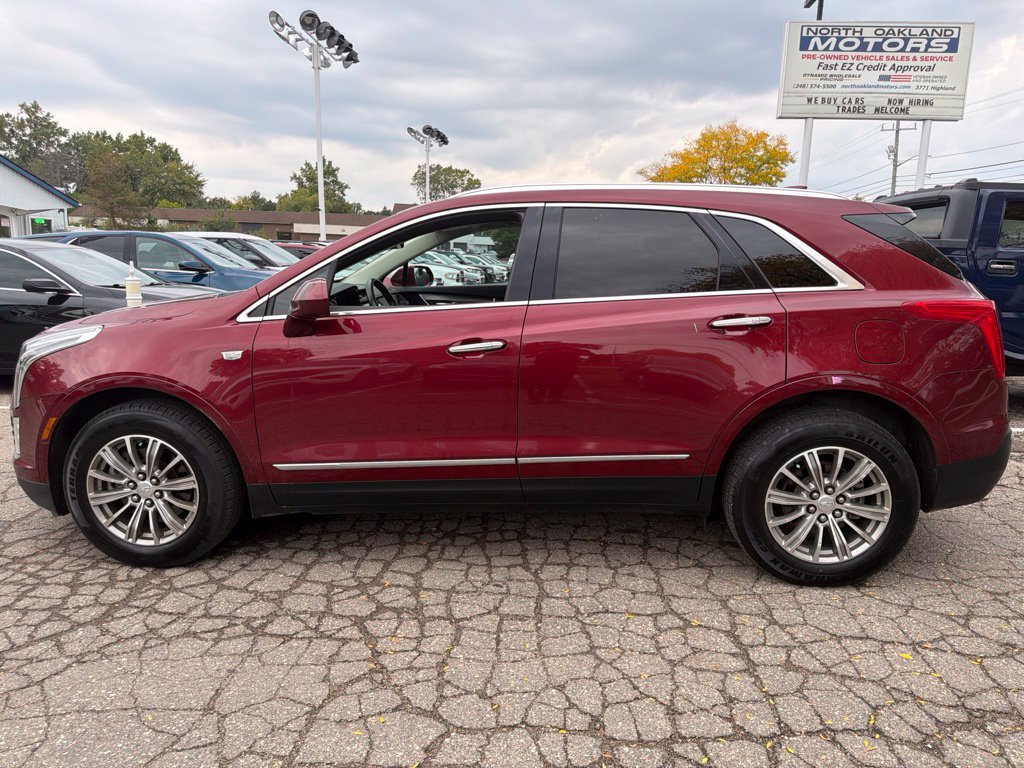 Used 2017 Cadillac XT5 Luxury w/ Driver Awareness Package AWD/4WD image 8