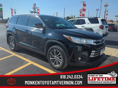 Used 2019 Toyota Highlander XLE AWD/4WD image 1