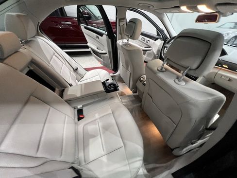 Used 2016 Mercedes-Benz E 350 4MATIC Sedan image 34
