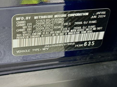 Used 2024 Mitsubishi Outlander SE image 12