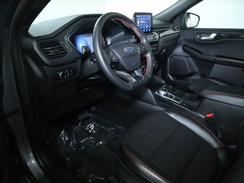 Used 2025 Ford Escape ST-Line FWD image 17