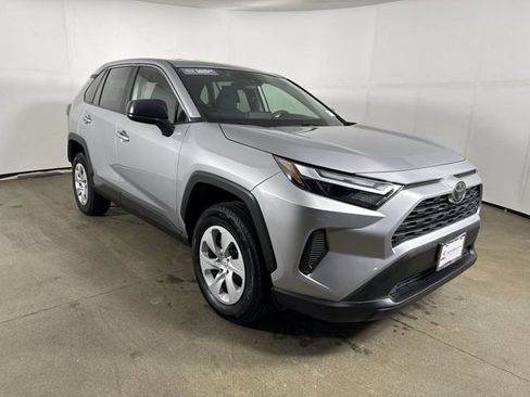 Used 2024 Toyota RAV4 LE AWD/4WD image 3