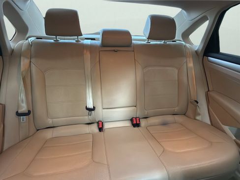 Used 2012 Volkswagen Passat TDI SE FWD image 23