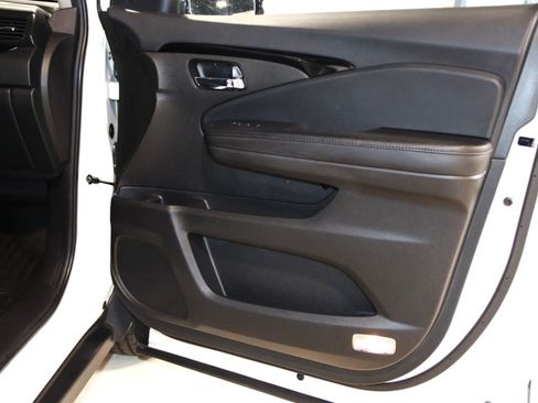 Used 2022 Honda Pilot Elite image 54