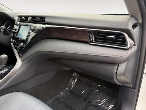 Used 2020 Toyota Camry LE FWD image 26