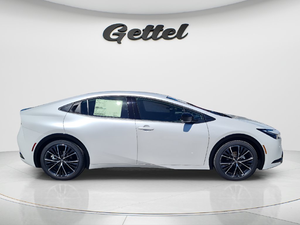 New 2027 Toyota Prius XLE FWD image 4