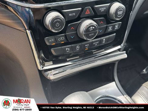 Used 2019 Jeep Grand Cherokee Altitude AWD/4WD image 27