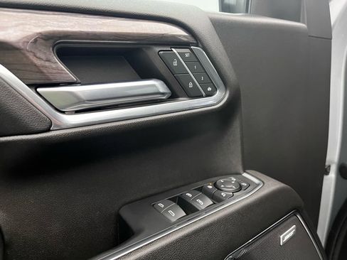 Used 2023 Chevrolet Silverado 1500 LTZ w/ LTZ Convenience Package II image 17