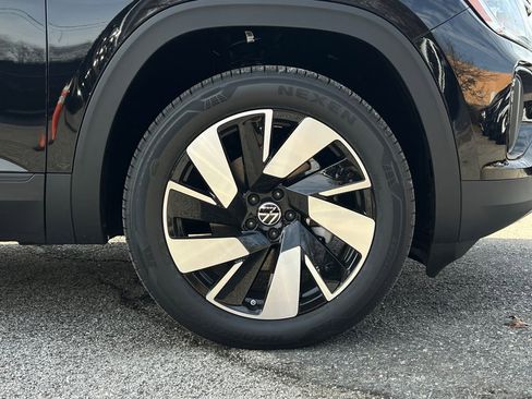 New 2026 Volkswagen Atlas Cross Sport SE image 7
