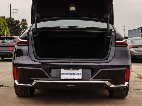 Used 2023 BMW 740i RWD image 34