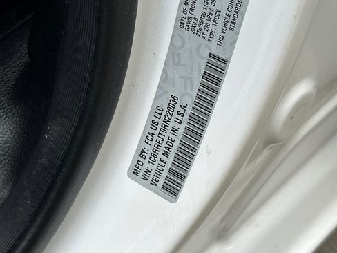 Used 2024 RAM 1500 Laramie image 37